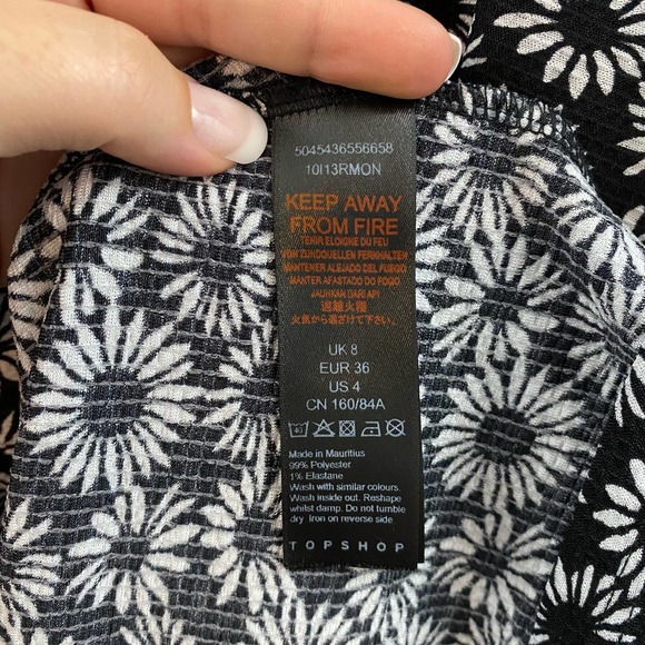 Topshop Daisy Print Short Sleeve Maxi Dress Modest | 4 - Picture 9 of 9